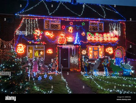 Houses Lit Up For Christmas Near Me White Christmas 2021