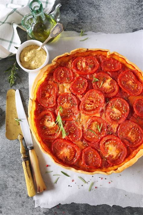 Tarte à la tomate et à la moutarde