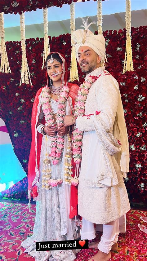 dalljiet kaur and nikhil patel get married see pics bollywood hindustan times