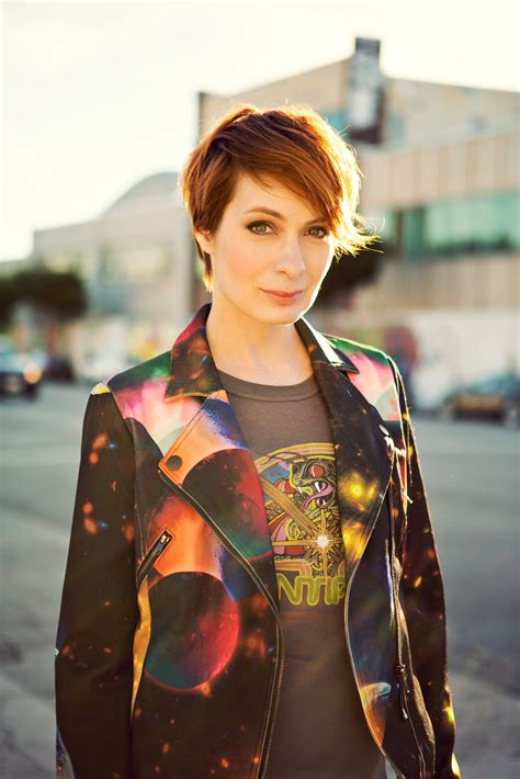 Sizzling (21+) Hot & Sexy Felicia Day Bikini Pics & Swimsuit Pictures