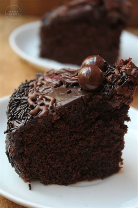 When it comes to easy desserts, brownies are kind of the best. Classic Chocolate Cake | Chocolate Cake Covered With ...