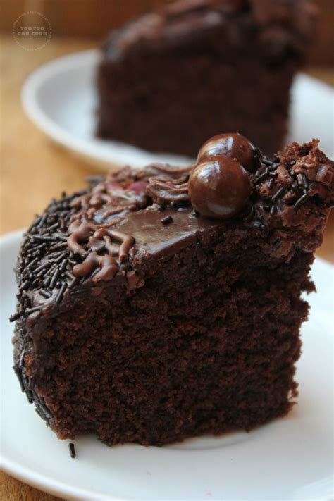 Do not use concentrated pure powder, like pure stevia or monk fruit and, making keto fudge with cocoa powder and sea salt is super easy. Classic Chocolate Cake | Chocolate Cake Covered With ...