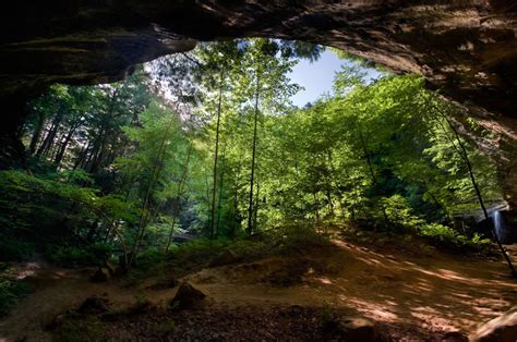 Hiking Hocking Hills State Park Waterfalls Caves Cliffs Forests And