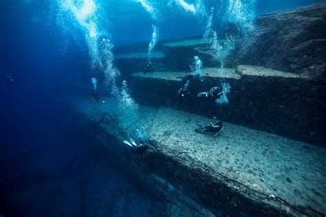 Anıtla ilgili akıllardaki en büyük soru ise yapının doğal mı olduğu, insanlar tarafından mı inşa edildiği, yoksa işin. MONUMENTY YONAGUNI - ZATOPIONA CYWILIZACJA U WYBRZEŻY ...