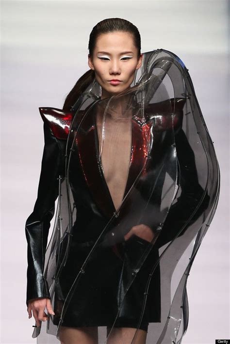 Sculptural Fashion With Mixed Materials And 3d Contoured Structure
