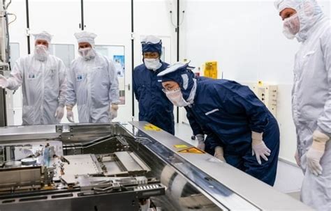 Asml Joins K Semiconductor Belt With 210 Mn Investment By 2025 Ked