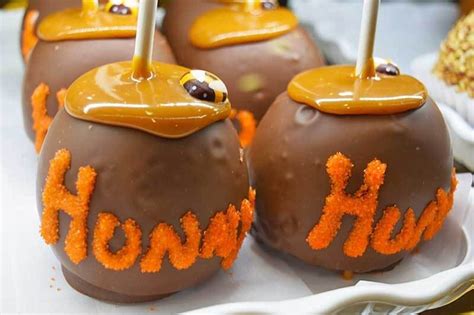 A Guide To Finding The Best Disneyland Caramel Apple In Each Season