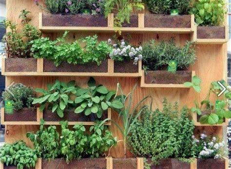 Space Saving And Practical Ideas For A Lovely Pallet Herb Garden