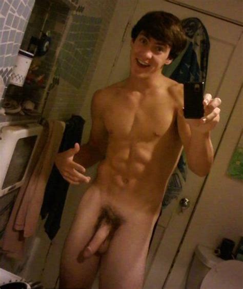 High School Nude Selfie Guy