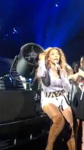 Amebo Network Beyoncé Gets Hair Caught By A Fan