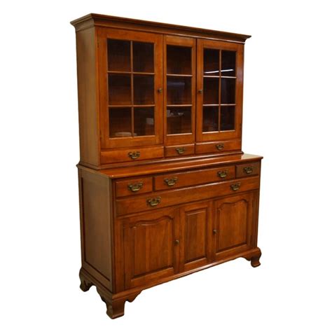Willett Furniture Solid Wildwood Cherry Colonial Style China Cabinet
