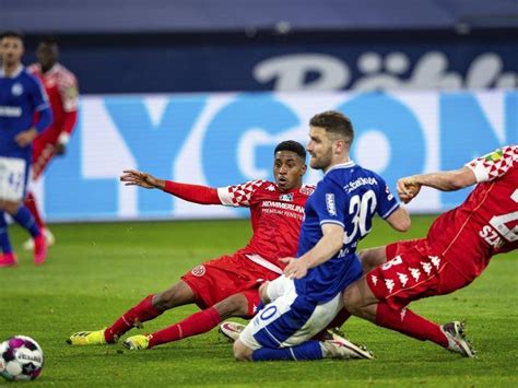 The final six games just became a bigger mountain to climb. Schalke, Mainz share spoils in Bundesliga | Central Western Daily | Orange, NSW
