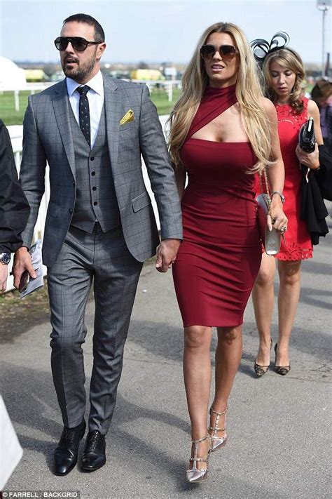 Christine Mcguinness Flaunts Her Glamorous Style At The Grand National Glamorous Style