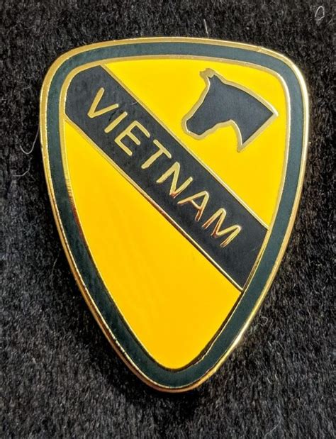 1st Cavalry Vietnam Regulation Crest Crossed Sabers Chapter T Shop