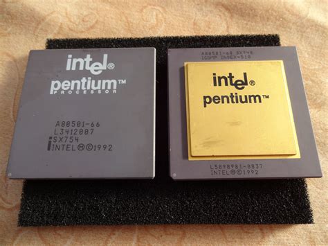 Left Intel Pentium 66mhz Single Cpu But Still Lots Of Gold Under