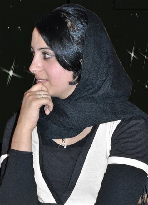 The Best Artis Collection Pashto Afghan Dari Female Singer Farzana Naz
