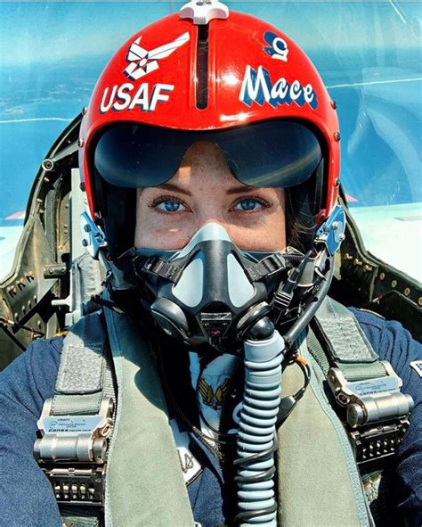 Meet The Only Female Fighter Pilot Flying Over New York City Today Jet Fighter Pilot Female