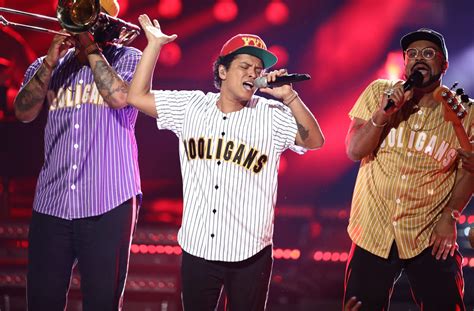 Concert Review Bruno Mars Dazzles Sold Out Xcel Crowd With Smash Hits