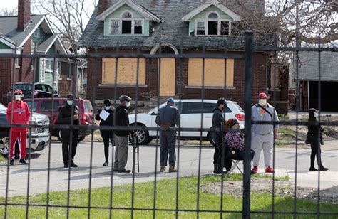 Social Distancing In Black And White Neighborhoods In Detroit A Data