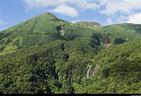 Les Chutes Du Carbet Parc National De La Guadeloupe