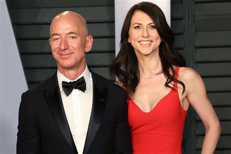 Jeff Bezos Ex Wife Mackenzie Just Donated 42 Billion To Charity And Is Still The Worlds 18th