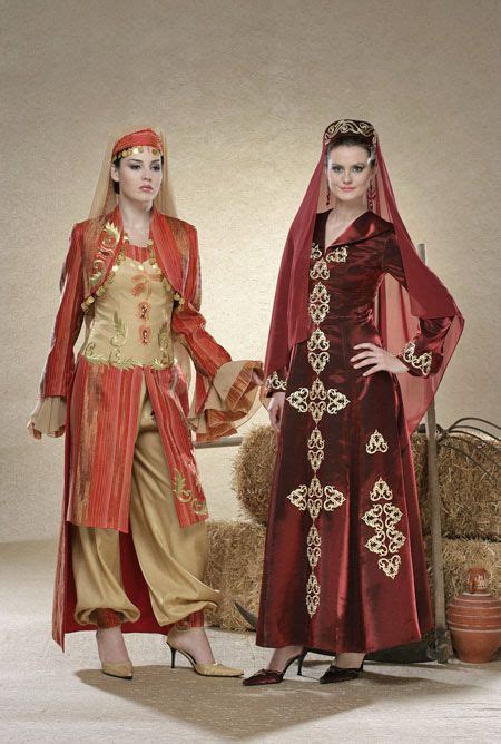 Womens Costume Of The Ottoman Era Turkish Clothing Beautiful