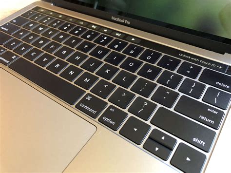 Lawsuit Targets Apple Macbook Macbook Pro Keyboards