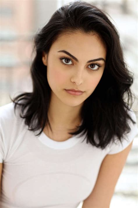 Camila Mendes 18 Photos