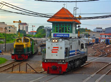 Stasiun Semut di Surabaya