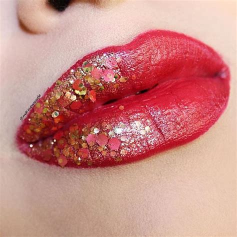 💋💋beutiful Ones💋💋 I Experimented With Chunky Glitter On Lips🙈 You Can Swipe To See If You