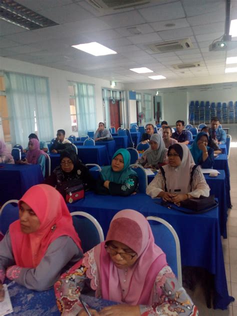 Provinsi aceh memiliki kesenian beragam yang sering ditampilkan di acara kebudayaan dalam maupun luar negeri, sehingga bikin bangga nama indonesia. KOLOKIUM AMALAN TERBAIK GURU PEMULIHAN KHAS NEGERI KEDAH ...