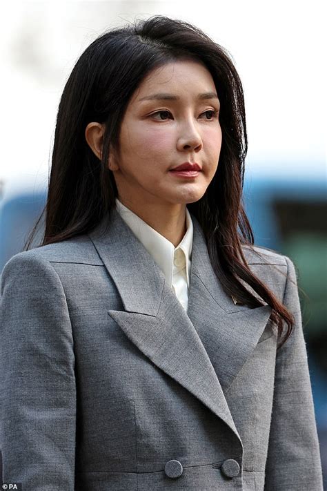 The Secrets To Kim Keon Hees Age Defying Looks South Korean First Lady 51 Trends Now