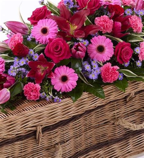 Maybe you would like to learn more about one of these? Classic Selection Casket Spray 3ft - Funeral Flowers ...