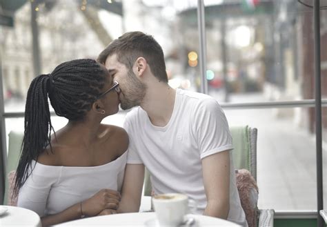 When Will It Be Safe To Kiss On A Date Again Not For A While According To Experts Romantic