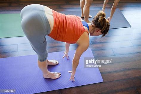 Woman Bend Over ストックフォトと画像 Getty Images
