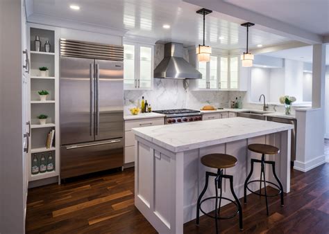 Resurfacing kitchen cabinets with wood veneer is ideal for both easy modernization or striking. Kitchen Cabinet Refinishing & Resurfacing - Reglazingnyc.com