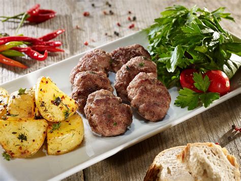 K Fte The Iconic Turkish Meatball And Its Many Variations Daily Sabah