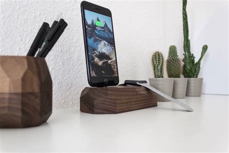 Delivers fastest possible wireless charging speed for qi enabled iphones at 7.5w and apple watch at 5w. Combo Dock iPhone and Apple Watch Dock » Gadget Flow