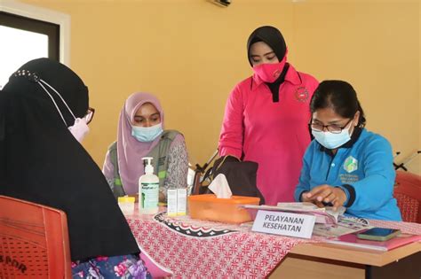 Kegiatan Pelayanan Kesehatan Terpadu Posyandu Kepada Ibu Hamil Dan