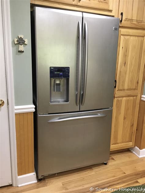 If possible, remove the handles (you can paint those separately), and cover. Painting a White Refrigerator with Liquid Stainless Steel ...