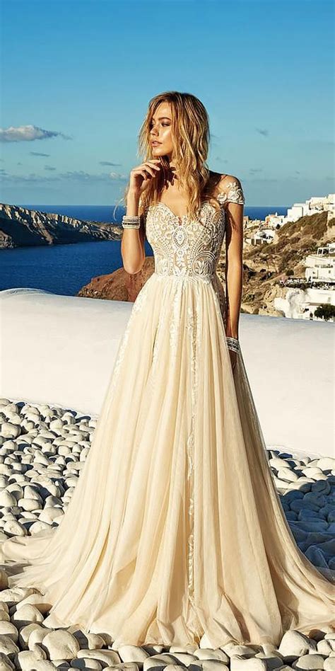 Ivory Wedding Dresses 12 Styles That Must Have For Brides Wedding