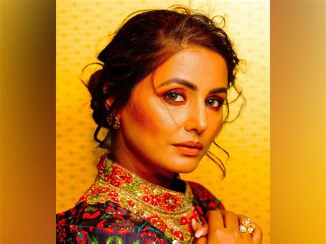 Hina Khan Pens Emotional Birthday Post For Her Mother