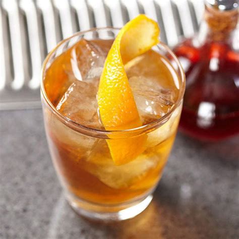 Add a large handful of cracked ice, the cranberry juice, and bourbon, and stir. 21 Of the Best Ideas for Bulleit Bourbon Drinks - Home ...