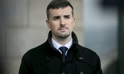 Kiadók névjegy adatvédelem feltételek súgó névjegy adatvédelem feltételek súgó Jakab Péter Családja : Jakab Peter A Penz Nem Aze Aki ...