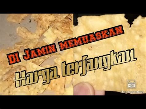 Buatlah adonan biang dengan cara melarutkan gula pasir bersama dengan ragi instan serta satu sendok makan tepung terigu kedalam 100 ml air matang, aduk dan sisihkan hingga berbuih. Cara membuat keripik Aceh | membuat adonan | 2020 - YouTube