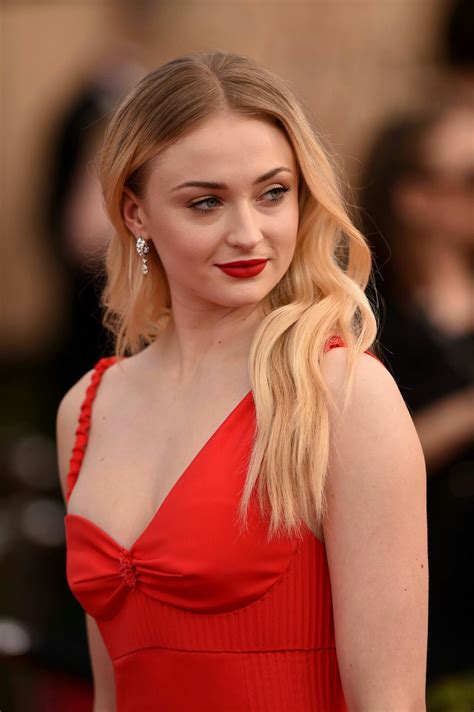 Sophie Turner Sophie Turner Age Sophia Turner Gorgeous Women Hello