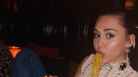 Hot Celebrity Noods Babes Eating Pasta