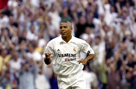 Ronaldo nazario loves watching himself terrorise opposition defenders in his pomp. Ronaldo: "Sin menospreciar a Messi y CR7, en mi generación ...