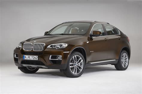 The engine in the x6 xdrive35i engine is upgraded to 315 hp, the x6 xdrive50i to 430 hp. BMW updates 2013 X6, introduces M Performance Package - Autoblog