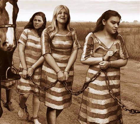 Revesdeprisonniere Femaleillustrateds Mfantasies Chain Gang Girls